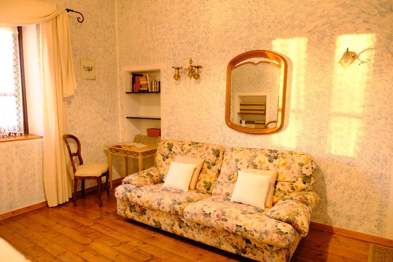 Вилла Dimora Dei Baccoli Пескьера-дель-Гарда Экстерьер фото